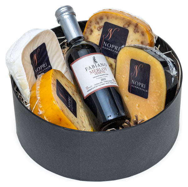 Avatud Nopri gurmee kingikarp nelja käsitööjuustu ja Fabiano Merlot punase veiniga (250ml)